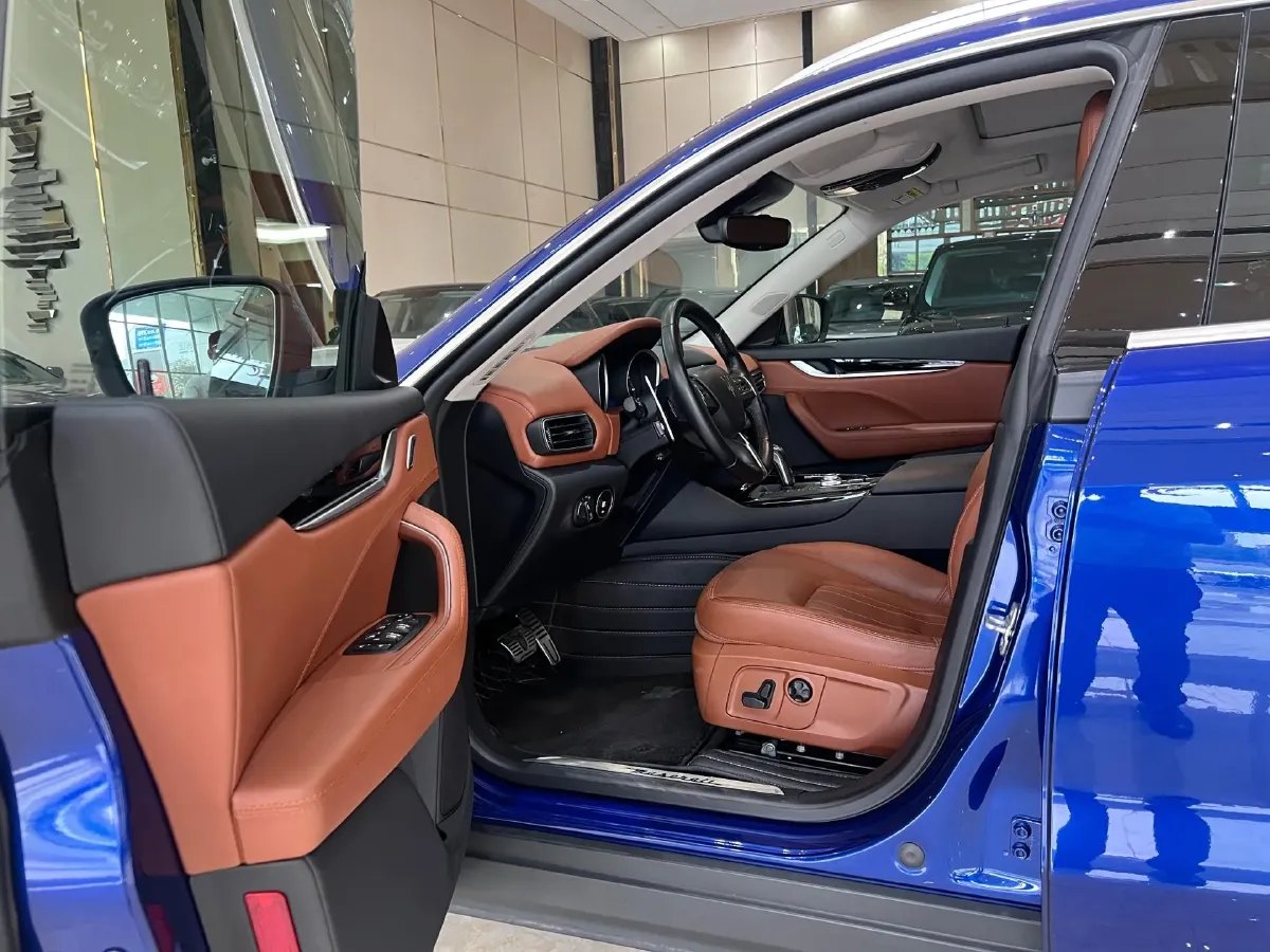 2019 Maserati Levante 3.0T 350HP V6 8AT,autocango,china used car exporter,china ev exporter,chinese used car exporter,chinese used ev exporter