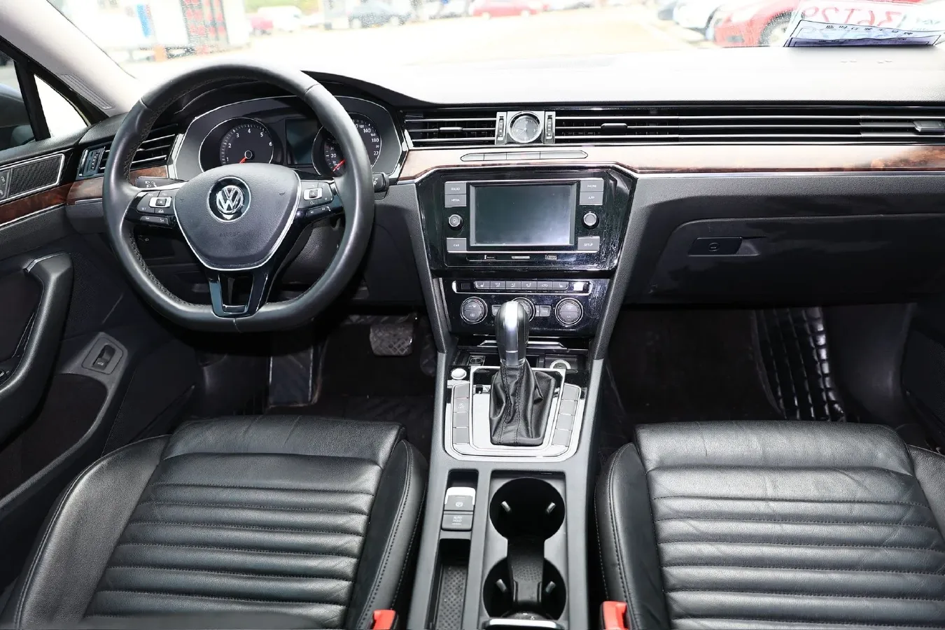 2018 Volkswagen Magotan 1.8T 180HP L4 7DCT,autocango,china used car exporter,china ev exporter,chinese used car exporter,chinese used ev exporter