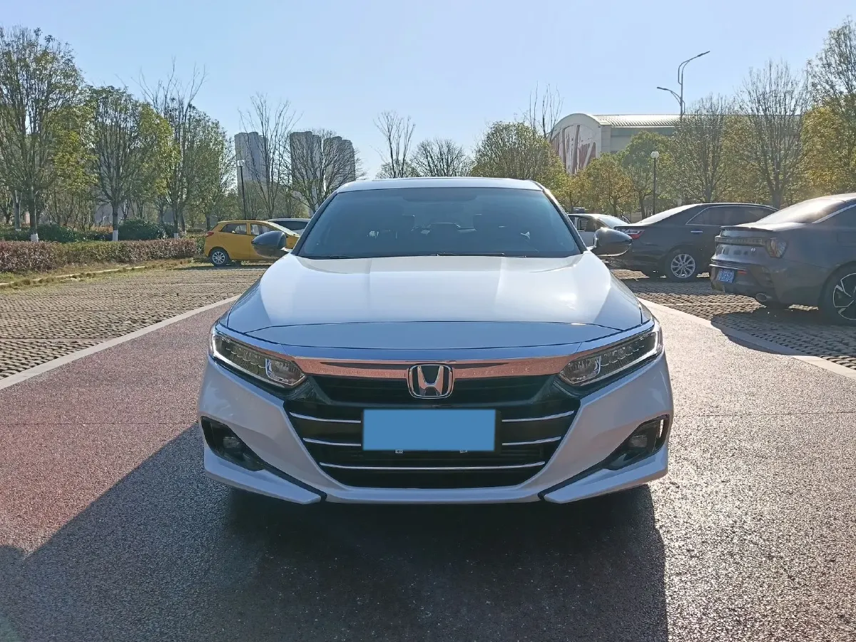 2022 Honda Accord 1.5T 194HP L4 CVT,autocango,china used car exporter,china ev exporter,chinese used car exporter,chinese used ev exporter