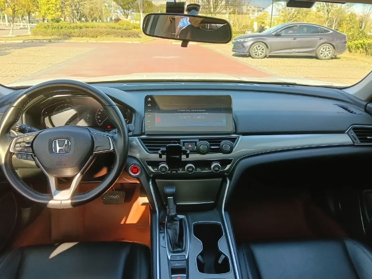 2022 Honda Accord 1.5T 194HP L4 CVT,autocango,china used car exporter,china ev exporter,chinese used car exporter,chinese used ev exporter