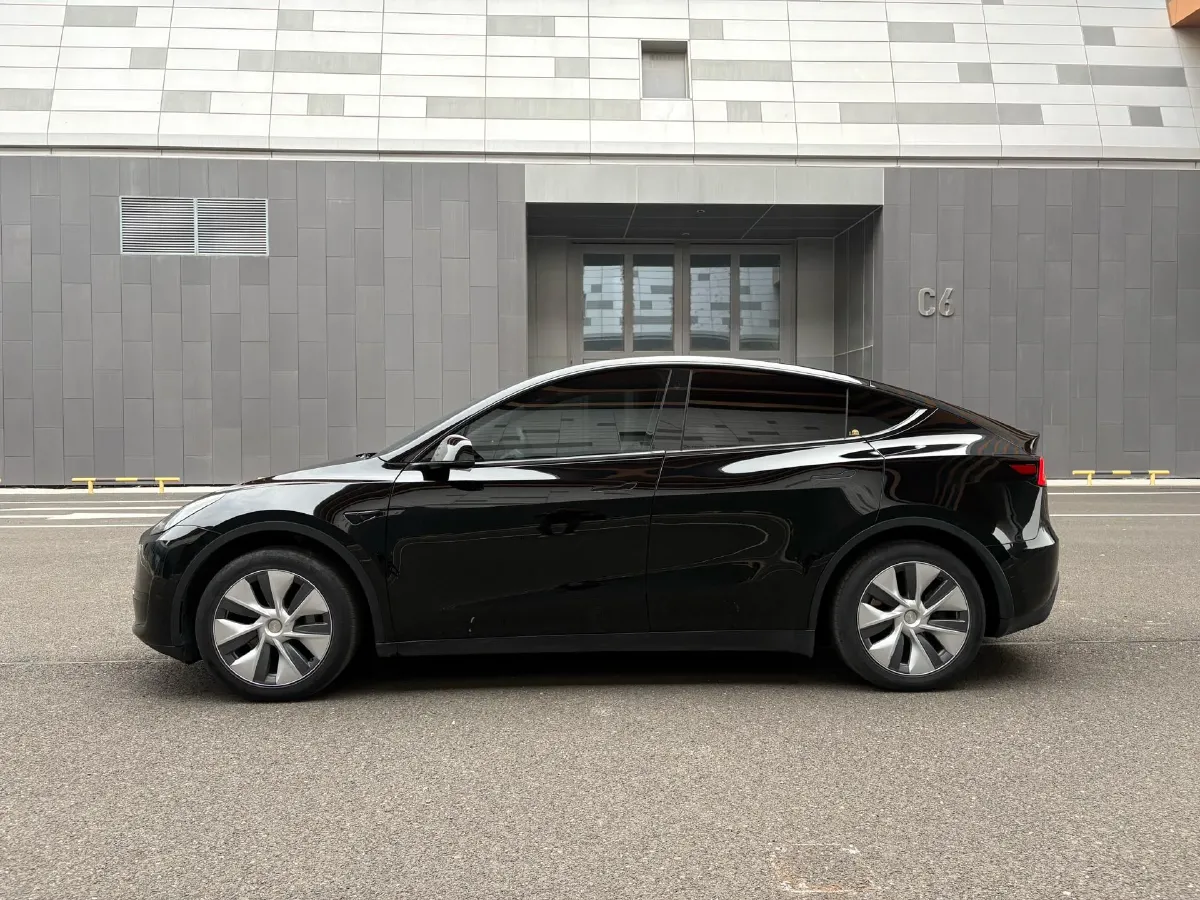 2022 Tesla Model Y BEV 60KWH,autocango,china used car exporter,china ev exporter,chinese used car exporter,chinese used ev exporter