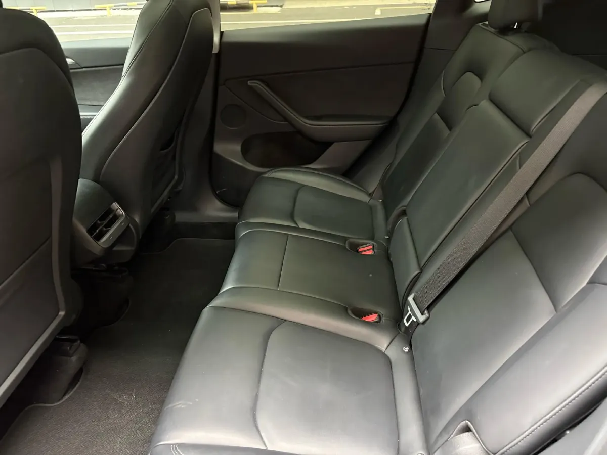 2022 Tesla Model Y BEV 60KWH,autocango,china used car exporter,china ev exporter,chinese used car exporter,chinese used ev exporter