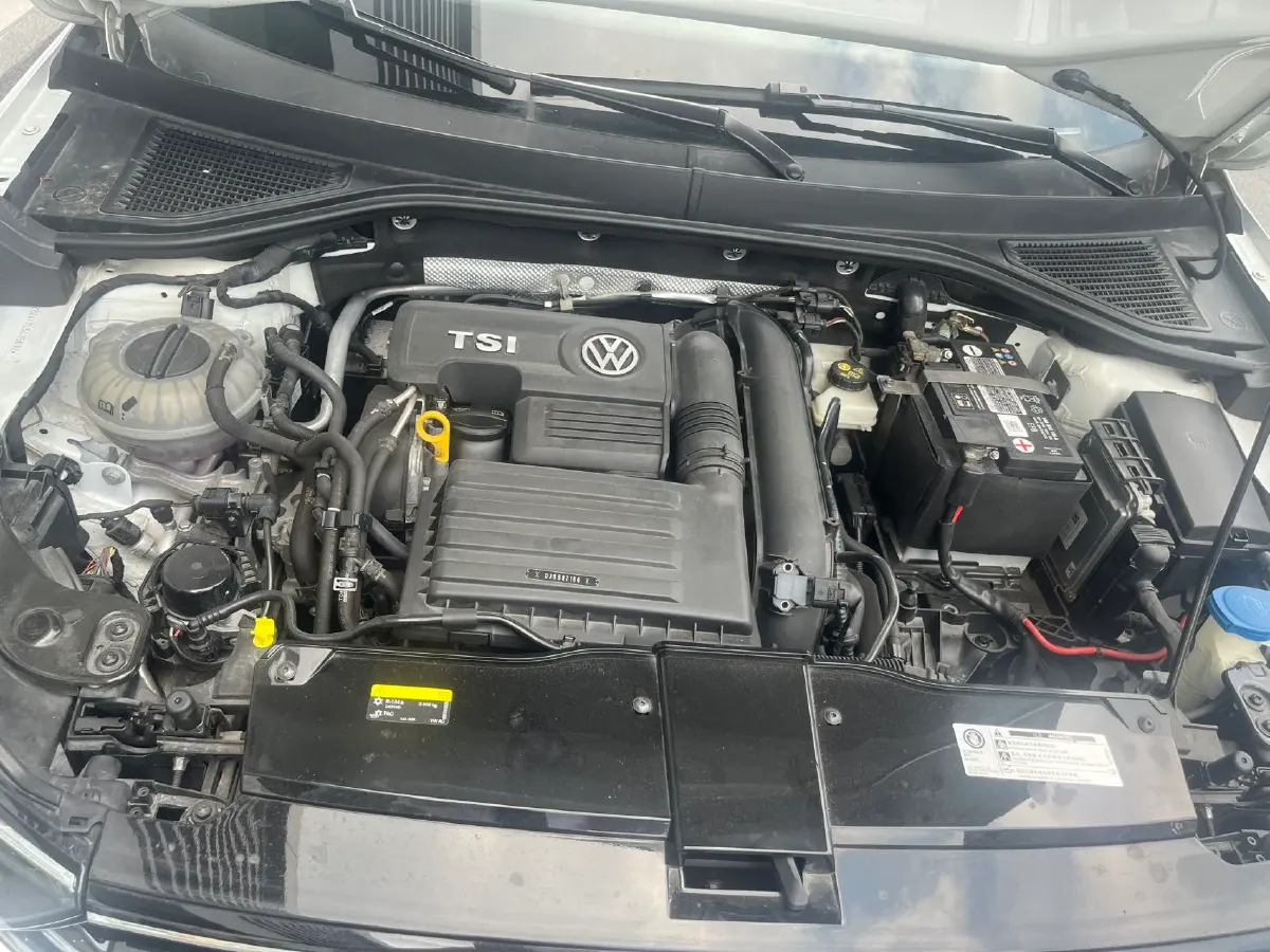 2020 Volkswagen T-Roc 1.4T 150HP L4 7DCT,autocango,china used car exporter,china ev exporter,chinese used car exporter,chinese used ev exporter