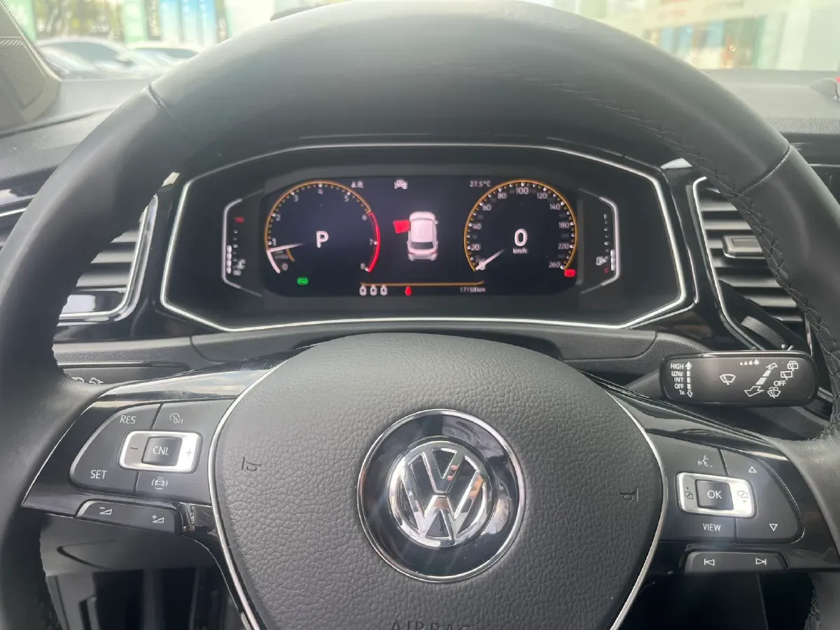 2020 Volkswagen T-Roc 1.4T 150HP L4 7DCT,autocango,china used car exporter,china ev exporter,chinese used car exporter,chinese used ev exporter