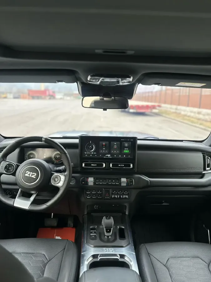 2024 212 212 T01 2.0T 252HP L4 8AT,autocango,china used car exporter,china ev exporter,chinese used car exporter,chinese used ev exporter