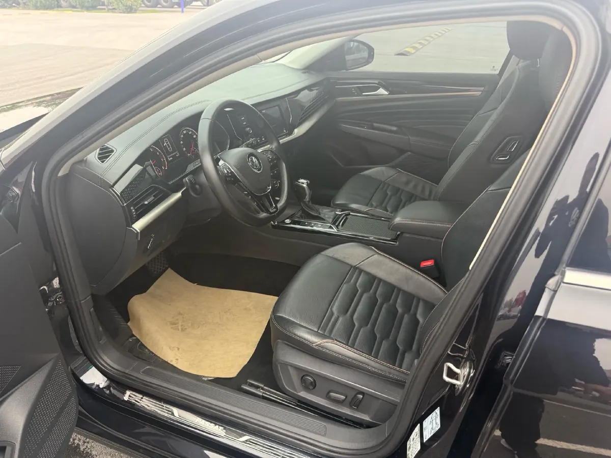 2019 Skoda Kodiak 2.0T 186HP L4 7DCT,autocango,china used car exporter,china ev exporter,chinese used car exporter,chinese used ev exporter