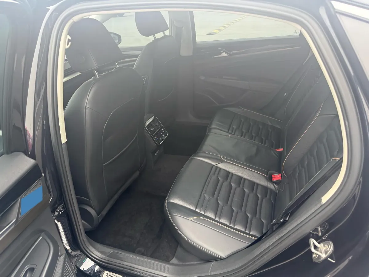 2019 Skoda Kodiak 2.0T 186HP L4 7DCT,autocango,china used car exporter,china ev exporter,chinese used car exporter,chinese used ev exporter