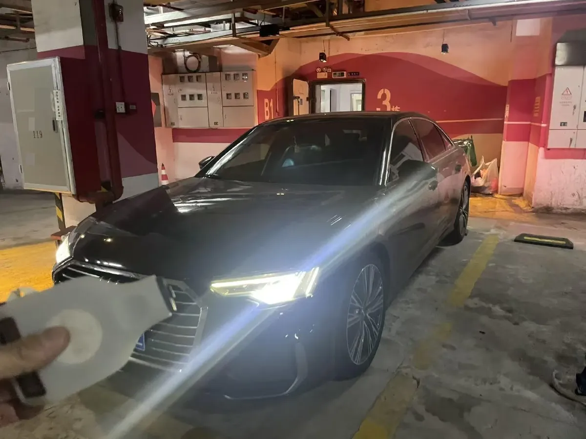 2020 Audi A6L 2.0T 224HP L4 7DCT,autocango,china used car exporter,china ev exporter,chinese used car exporter,chinese used ev exporter