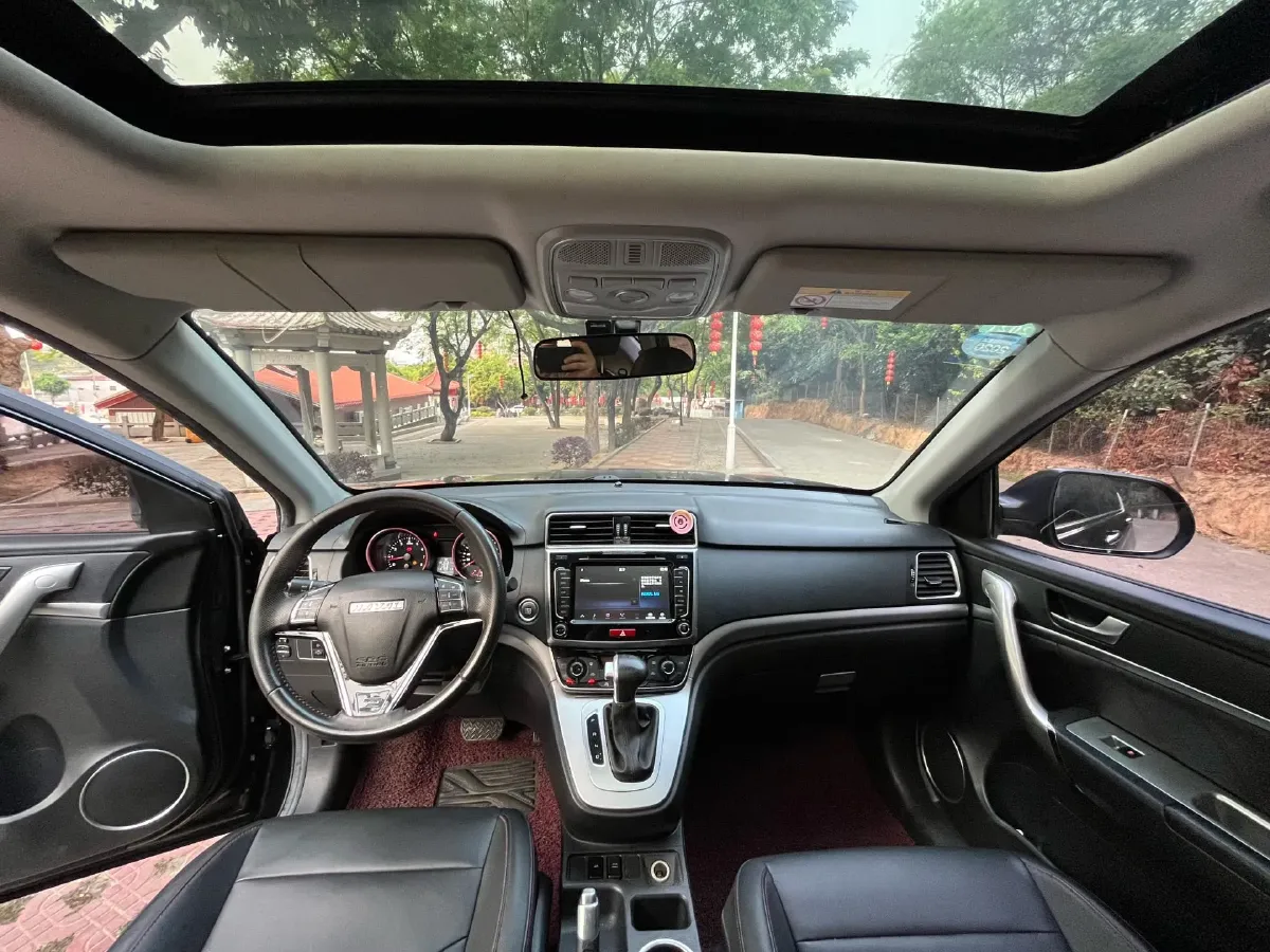 2018 Haval M6 1.5T 150HP L4 7DCT,autocango,china used car exporter,china ev exporter,chinese used car exporter,chinese used ev exporter