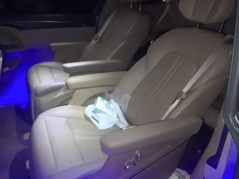 2021 Buick GL8 2.0T 237HP L4 9AT,autocango,china used car exporter,china ev exporter,chinese used car exporter,chinese used ev exporter