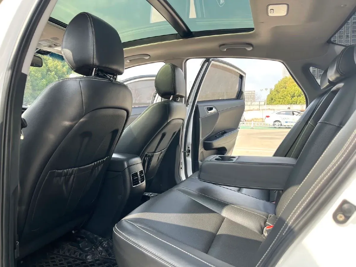 2017 Hyundai Mistra 1.6T 175HP L4 7DCT,autocango,china used car exporter,china ev exporter,chinese used car exporter,chinese used ev exporter