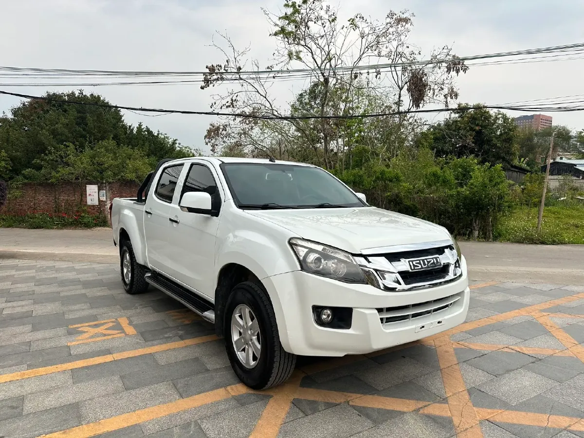 2019 Isuzu LingTuo 2.5T 129HP L4 6MT,autocango,china used car exporter,china ev exporter,chinese used car exporter,chinese used ev exporter