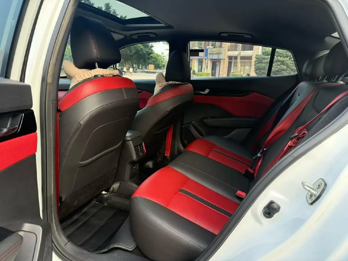 2021 DongFeng Aeolus YiXuan 1.5T 150HP L4 6DCT,autocango,china used car exporter,china ev exporter,chinese used car exporter,chinese used ev exporter