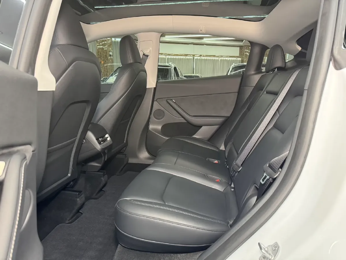 2024 Tesla Model Y BEV 78.4KWH,autocango,china used car exporter,china ev exporter,chinese used car exporter,chinese used ev exporter