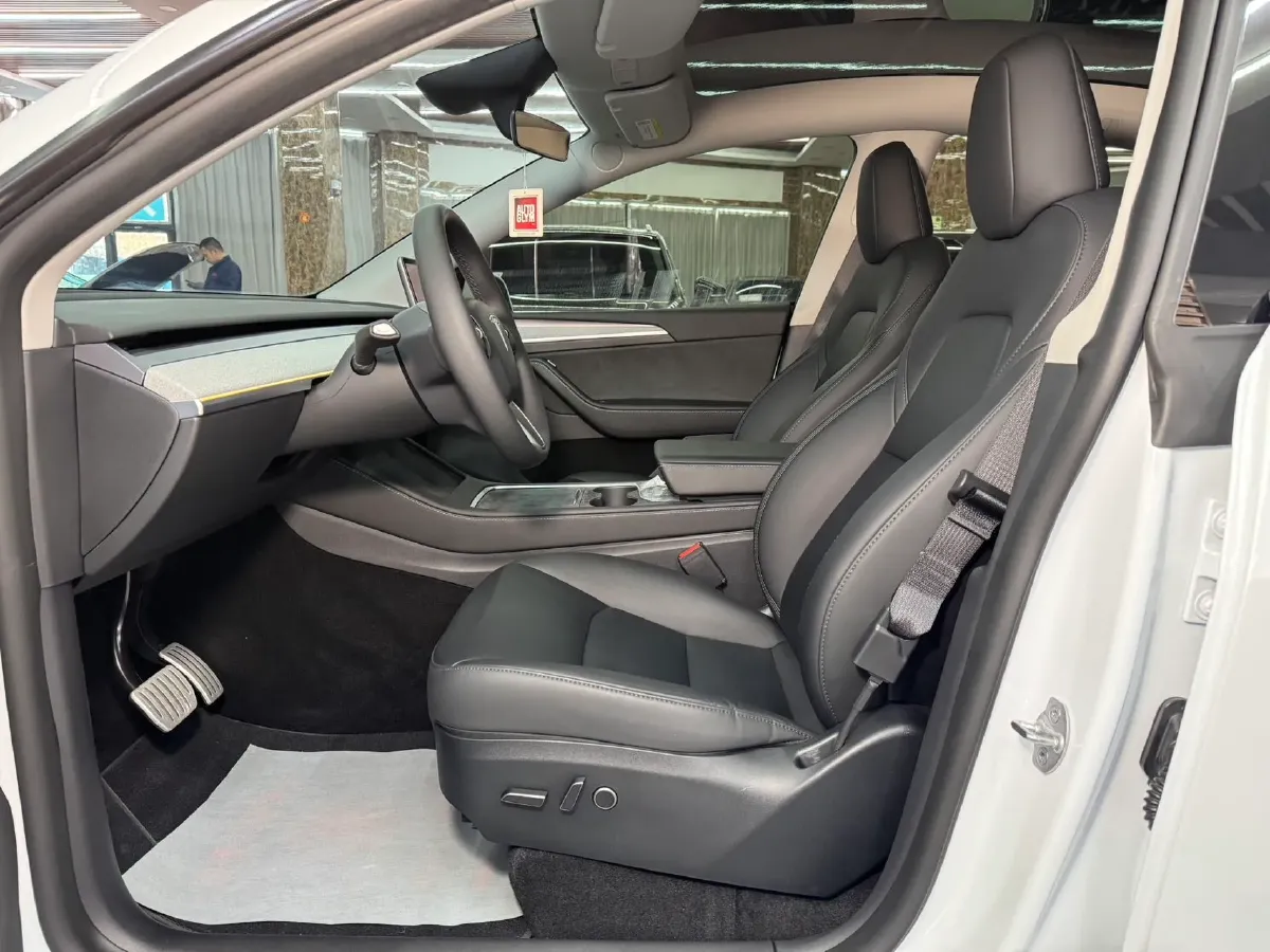 2024 Tesla Model Y BEV 78.4KWH,autocango,china used car exporter,china ev exporter,chinese used car exporter,chinese used ev exporter