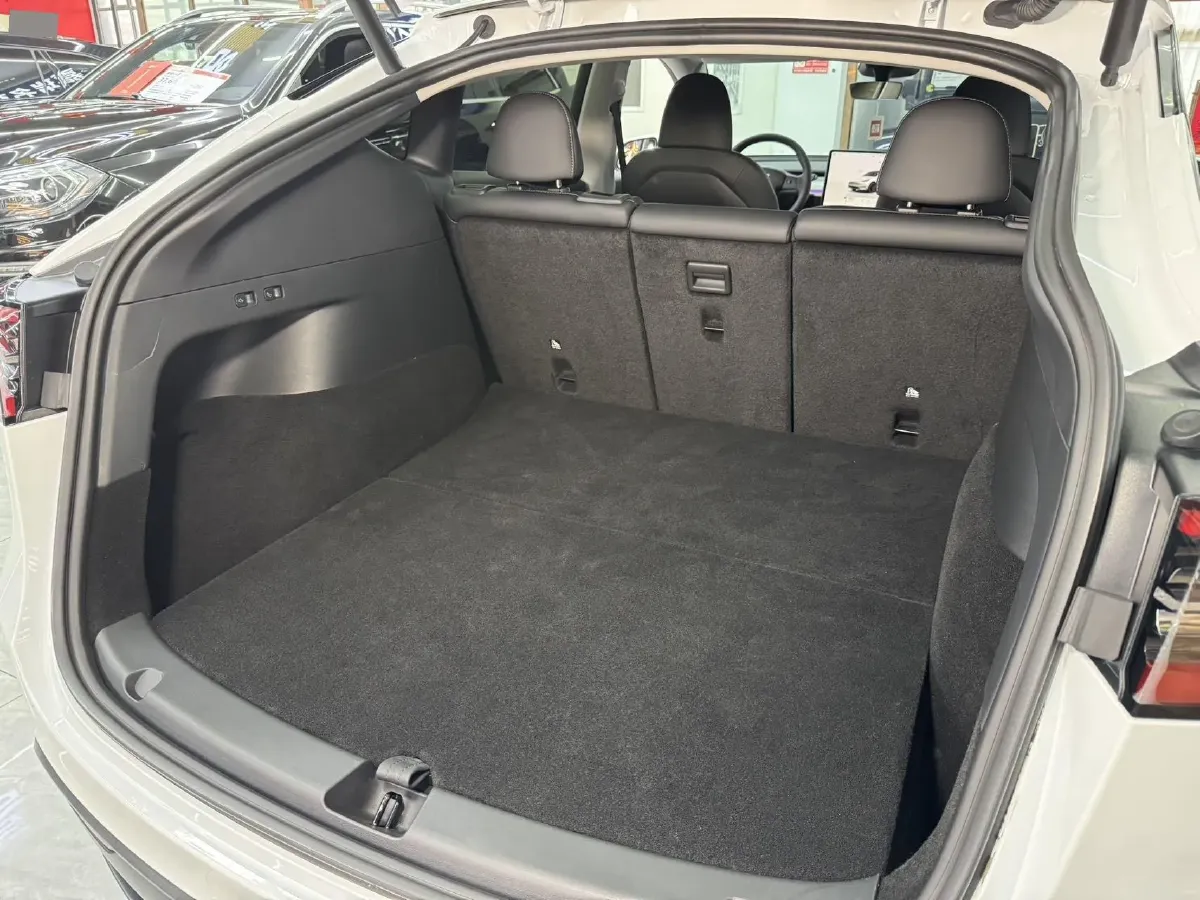 2024 Tesla Model Y BEV 78.4KWH,autocango,china used car exporter,china ev exporter,chinese used car exporter,chinese used ev exporter