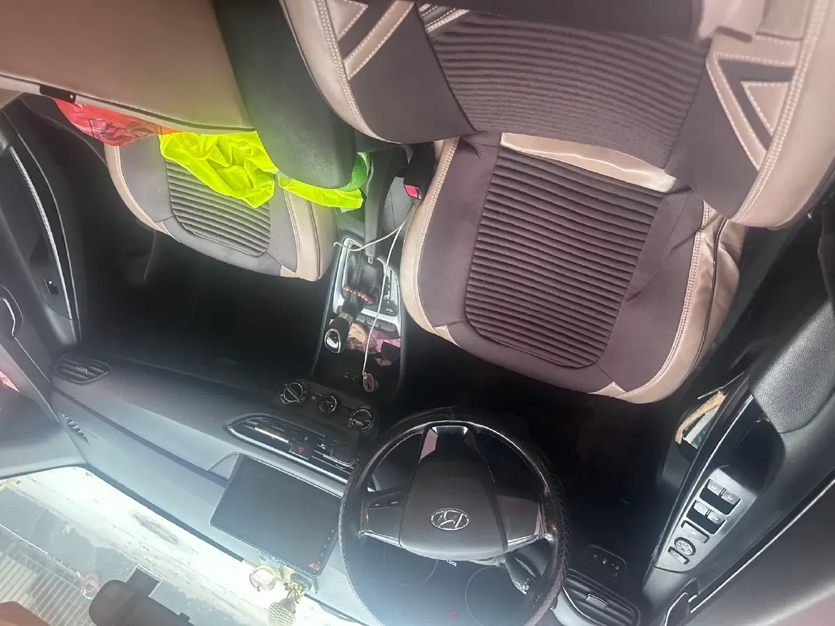 2017 Hyundai Celesta 1.6L 123HP L4 6AT,autocango,china used car exporter,china ev exporter,chinese used car exporter,chinese used ev exporter