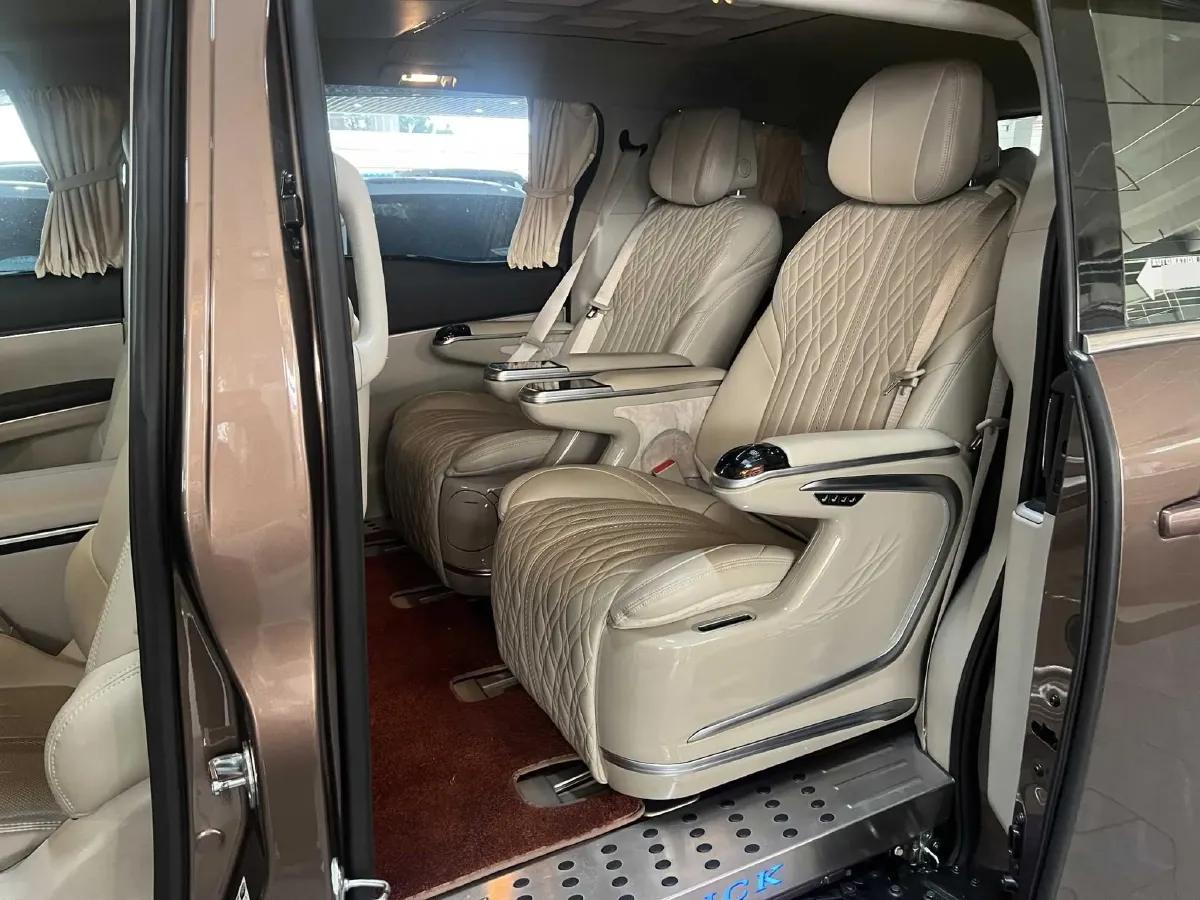 2020 Buick GL8 2.0T 237HP L4 9AT,autocango,china used car exporter,china ev exporter,chinese used car exporter,chinese used ev exporter