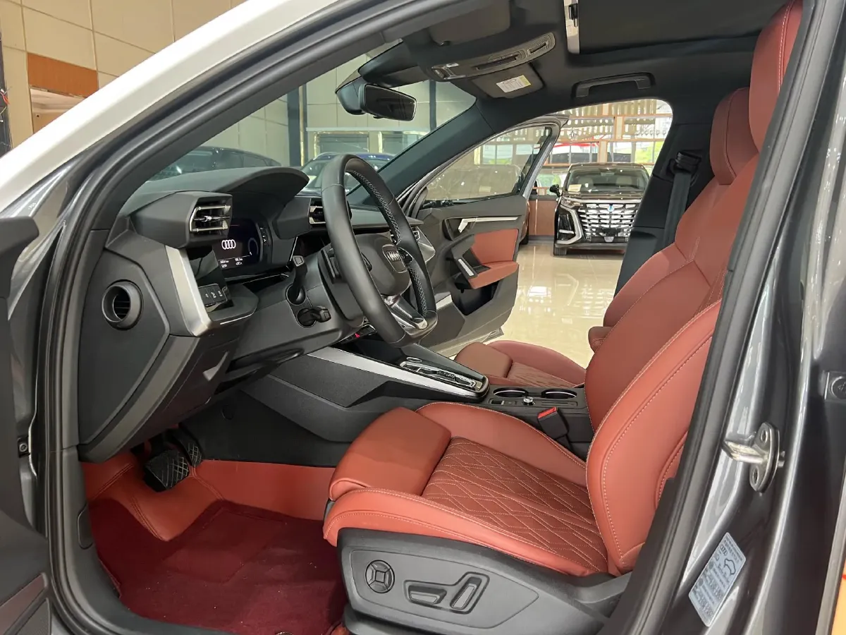 2025 Audi A3 1.5T 160HP L4 7DCT,autocango,china used car exporter,china ev exporter,chinese used car exporter,chinese used ev exporter