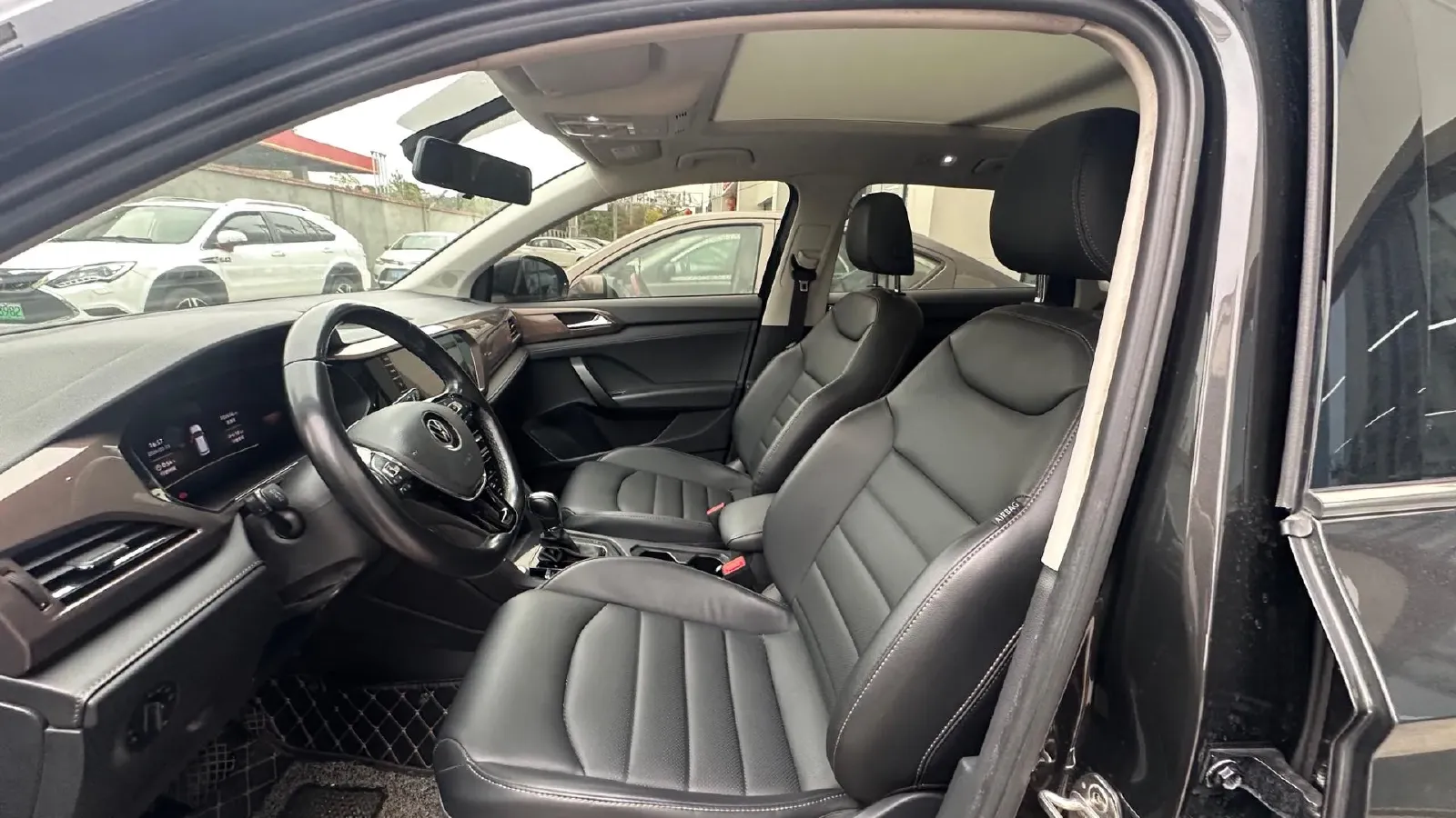 2021 Volkswagen Tharu 1.4T 150HP L4 7DCT,autocango,china used car exporter,china ev exporter,chinese used car exporter,chinese used ev exporter