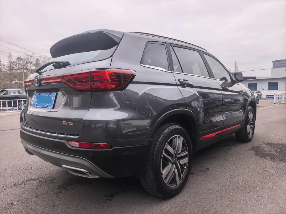 2023 ChangAn CS75 1.5T 188HP L4 7DCT,autocango,china used car exporter,china ev exporter,chinese used car exporter,chinese used ev exporter