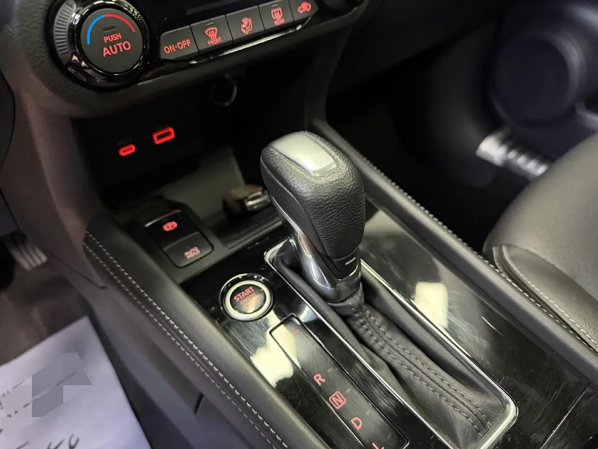 2022 Nissan Kicks 1.5L 122HP L4 CVT,autocango,china used car exporter,china ev exporter,chinese used car exporter,chinese used ev exporter