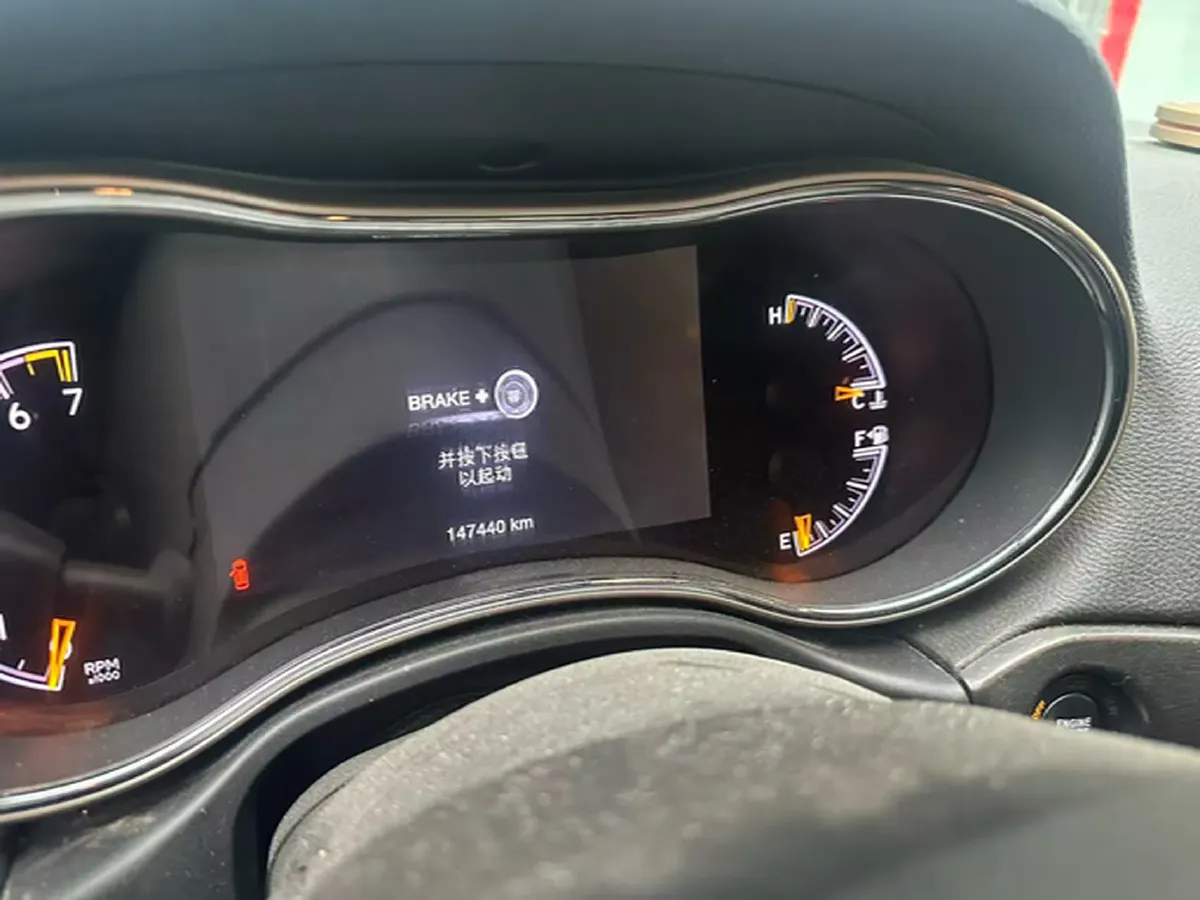 2017 Jeep Grand Cherokee 3.0L 234HP V6 8AT,autocango,china used car exporter,china ev exporter,chinese used car exporter,chinese used ev exporter