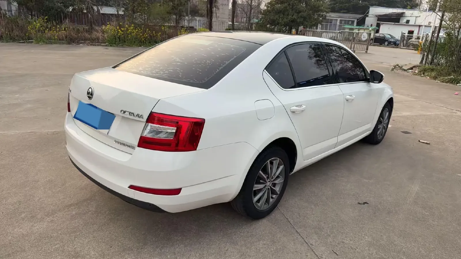 2017 Skoda Octavia 1.6L 110HP L4 6AT,autocango,china used car exporter,china ev exporter,chinese used car exporter,chinese used ev exporter