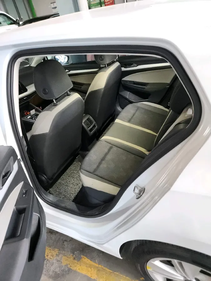 2021 Volkswagen Golf 1.2T 116HP L4 7DCT,autocango,china used car exporter,china ev exporter,chinese used car exporter,chinese used ev exporter