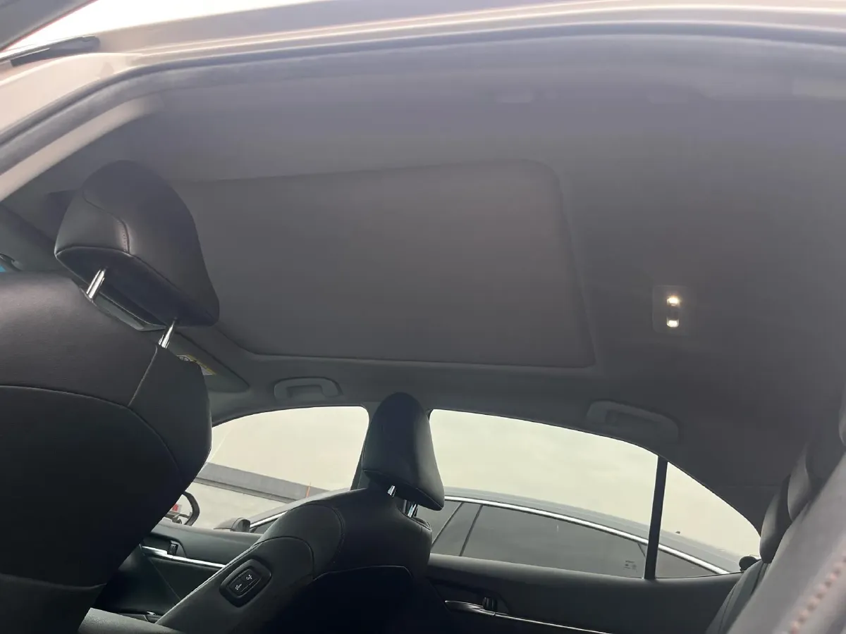 2021 Toyota Camry 2.5L 209HP L4 8AT,autocango,china used car exporter,china ev exporter,chinese used car exporter,chinese used ev exporter