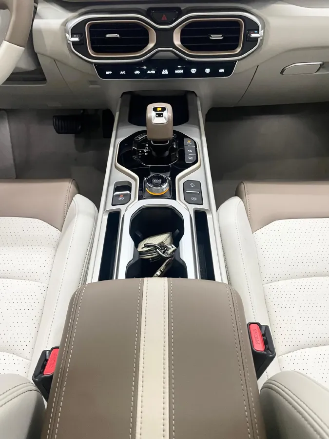 2020 Geely ICON 1.5T 177HP L3 7DCT,autocango,china used car exporter,china ev exporter,chinese used car exporter,chinese used ev exporter