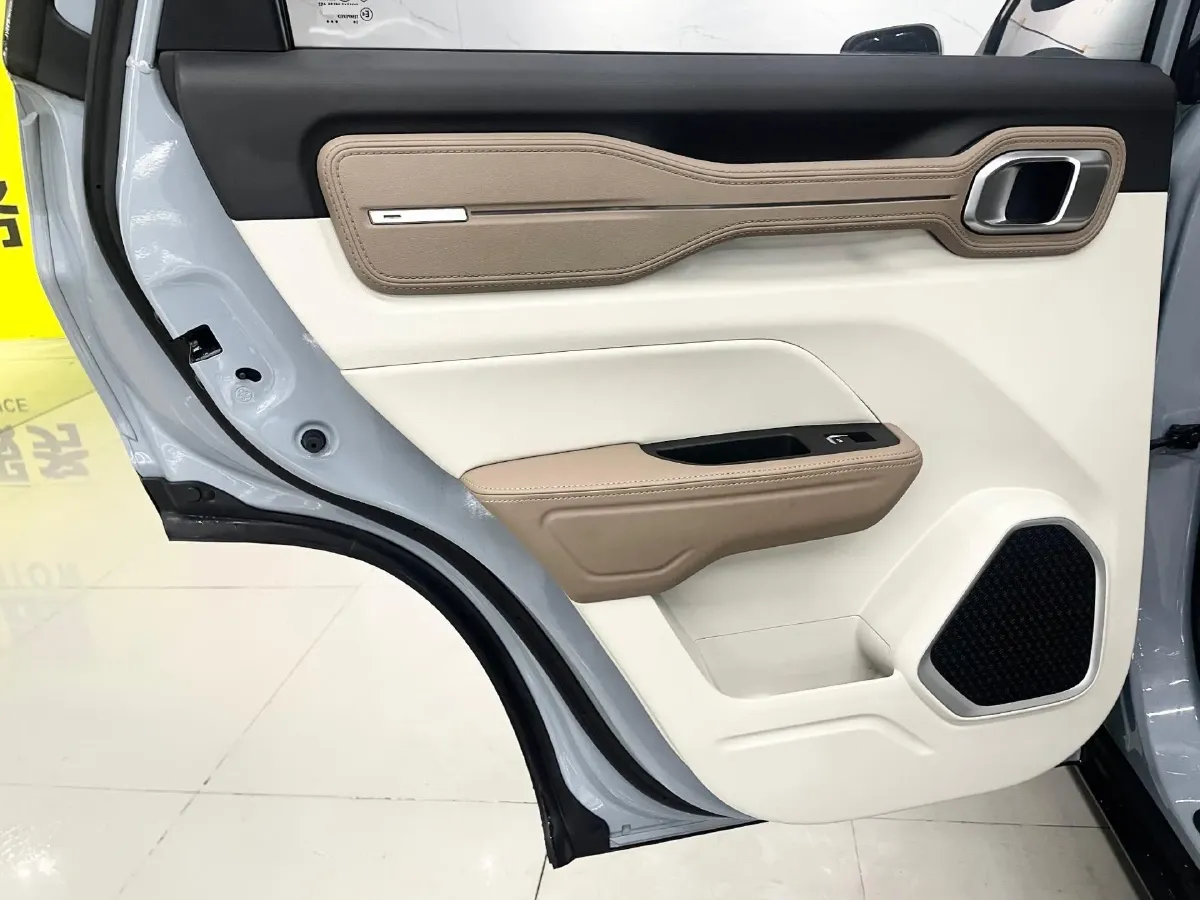 2020 Geely ICON 1.5T 177HP L3 7DCT,autocango,china used car exporter,china ev exporter,chinese used car exporter,chinese used ev exporter