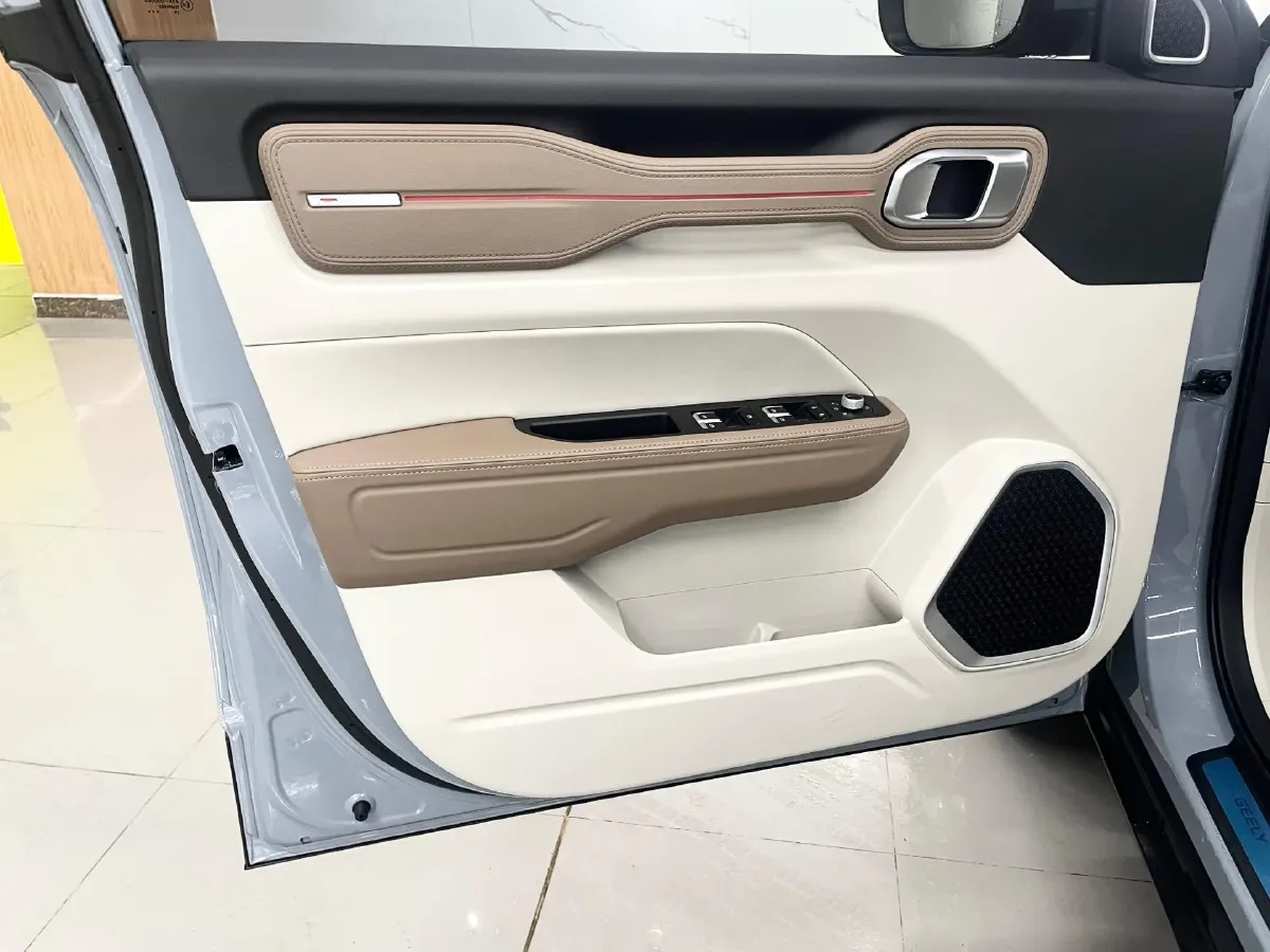 2020 Geely ICON 1.5T 177HP L3 7DCT,autocango,china used car exporter,china ev exporter,chinese used car exporter,chinese used ev exporter