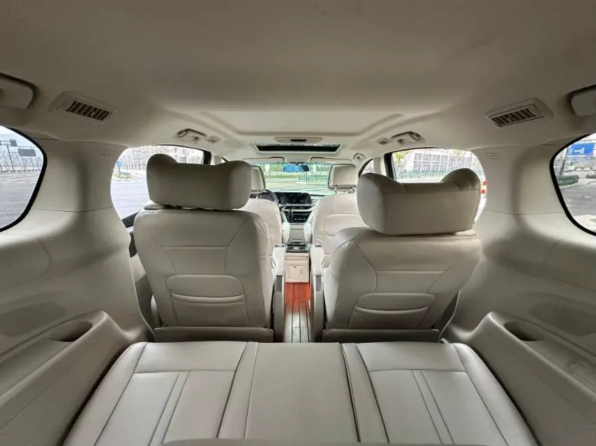 2021 Buick GL8 2.0T 237HP L4 9AT,autocango,china used car exporter,china ev exporter,chinese used car exporter,chinese used ev exporter