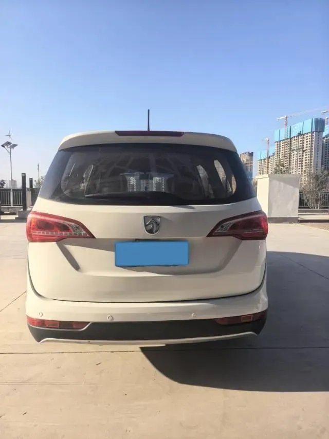 2017 SWM X7 1.5T 156HP L4 5MT,autocango,china used car exporter,china ev exporter,chinese used car exporter,chinese used ev exporter