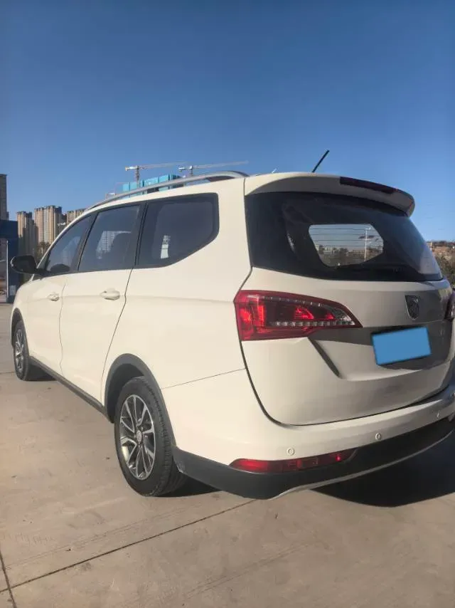 2017 SWM X7 1.5T 156HP L4 5MT,autocango,china used car exporter,china ev exporter,chinese used car exporter,chinese used ev exporter