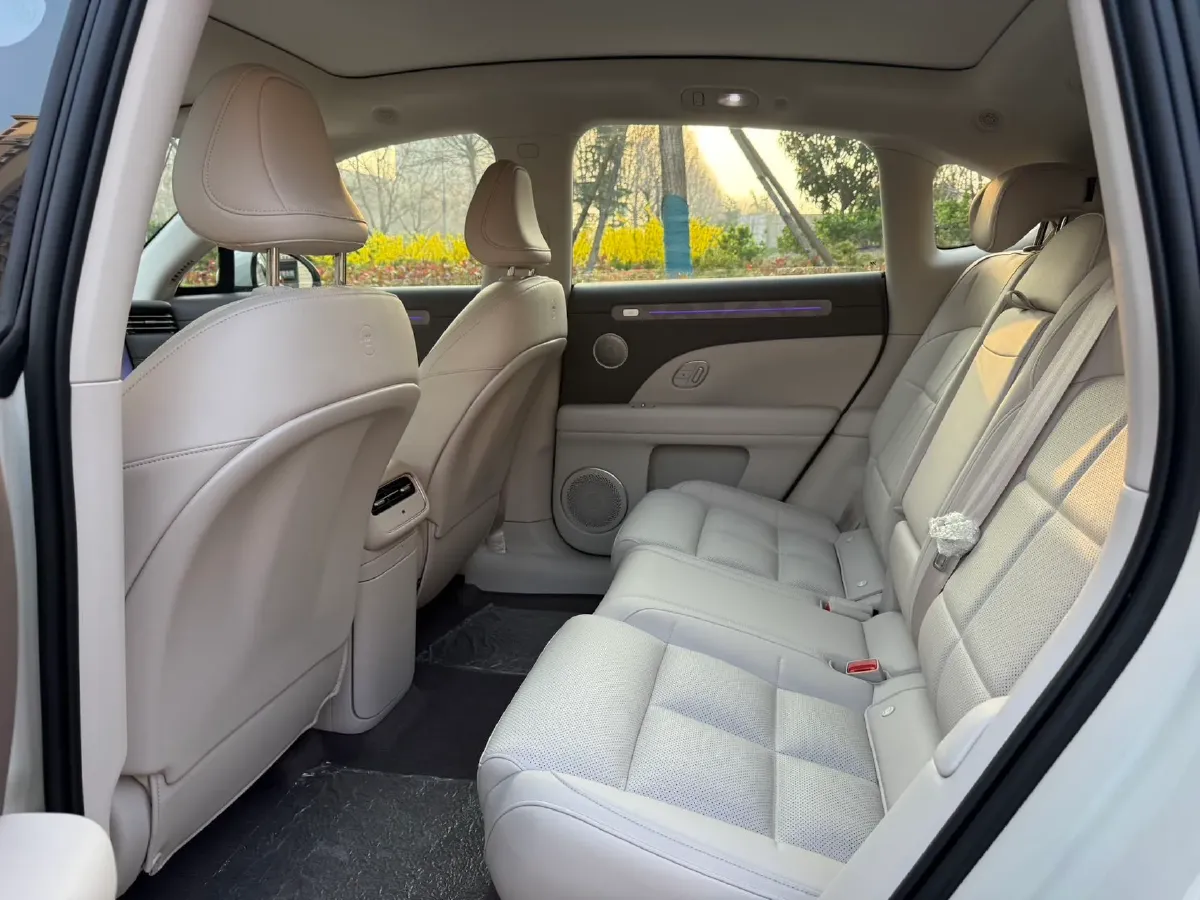 2026 IM LS6 BEV,autocango,china used car exporter,china ev exporter,chinese used car exporter,chinese used ev exporter