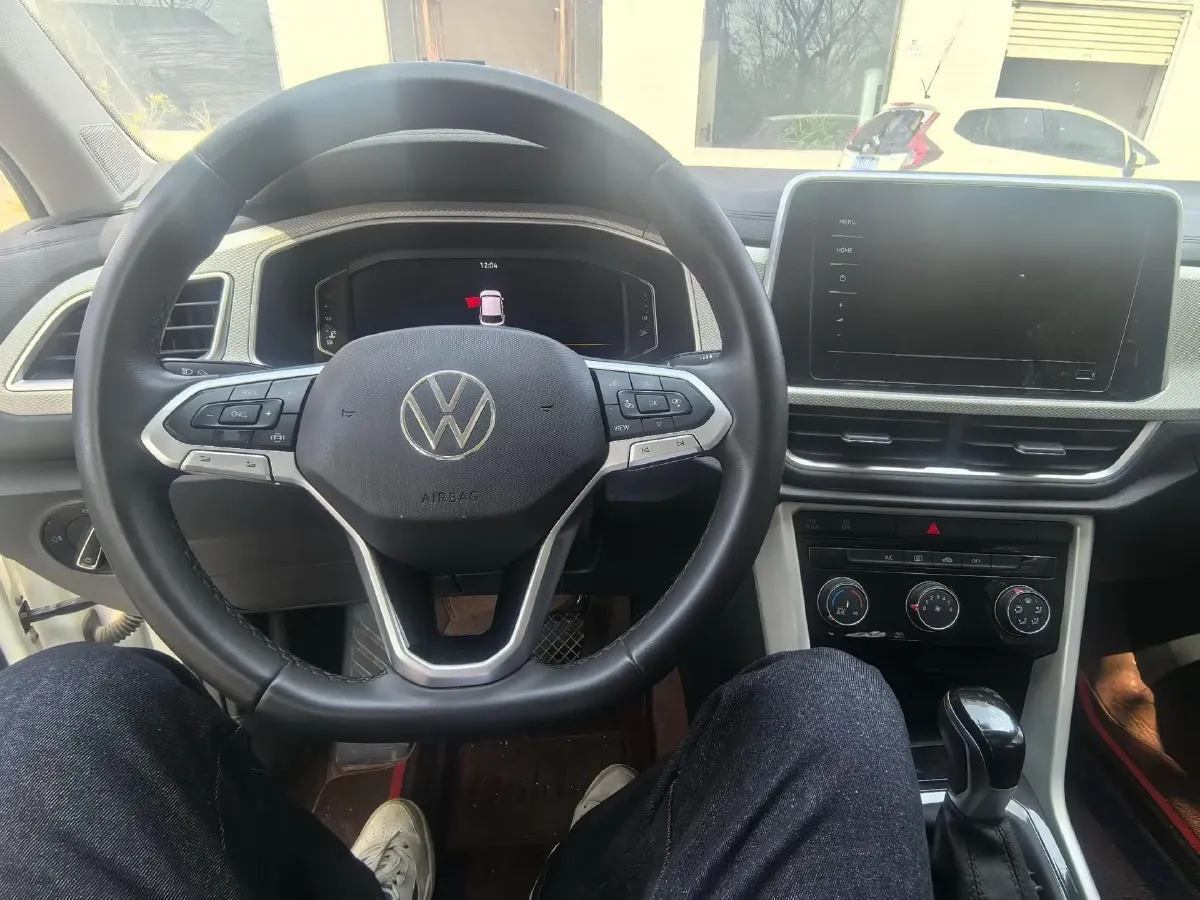 2023 Volkswagen T-Roc 1.4T 150HP L4 7DCT,autocango,china used car exporter,china ev exporter,chinese used car exporter,chinese used ev exporter