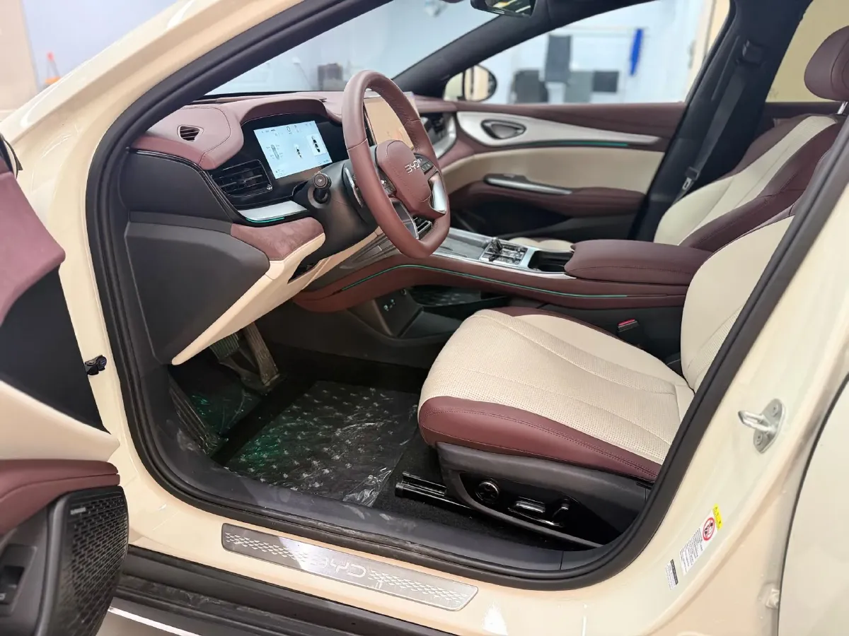 2025 BYD Seal07 DM-i 1.5L 101HP L4 E-CVT PHEV 17.6KWH,autocango,china used car exporter,china ev exporter,chinese used car exporter,chinese used ev exporter