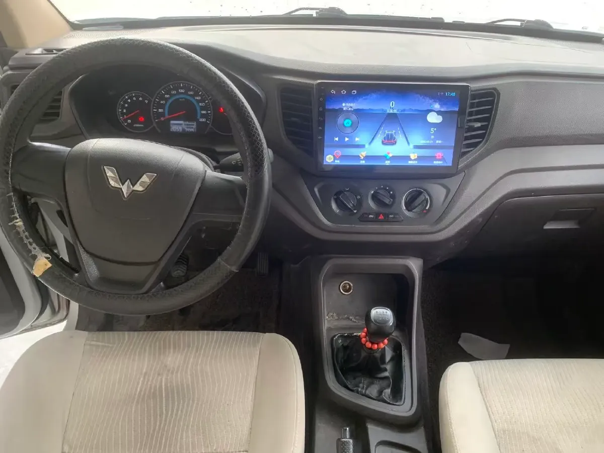 2019 WuLing HongGuang V 1.5L 99HP L4 6MT,autocango,china used car exporter,china ev exporter,chinese used car exporter,chinese used ev exporter