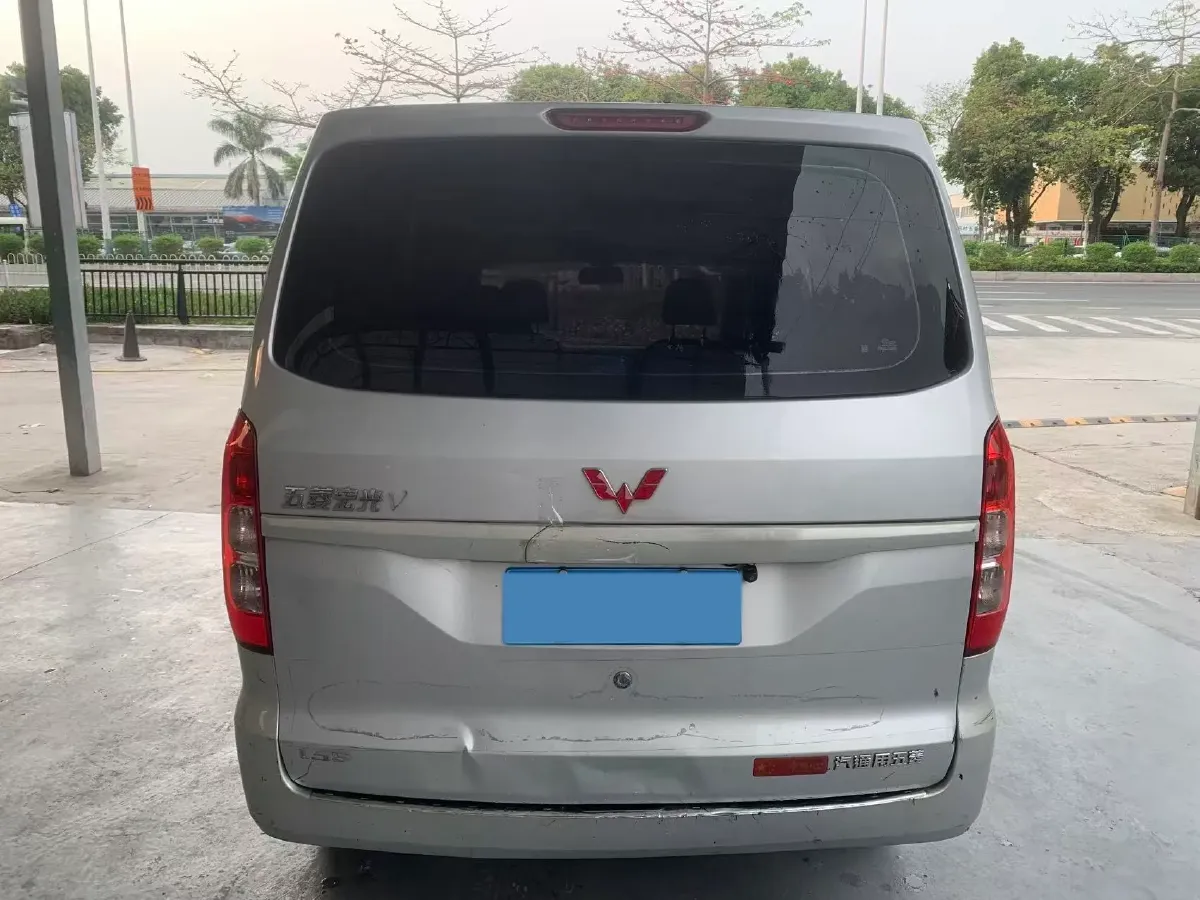 2019 WuLing HongGuang V 1.5L 99HP L4 6MT,autocango,china used car exporter,china ev exporter,chinese used car exporter,chinese used ev exporter