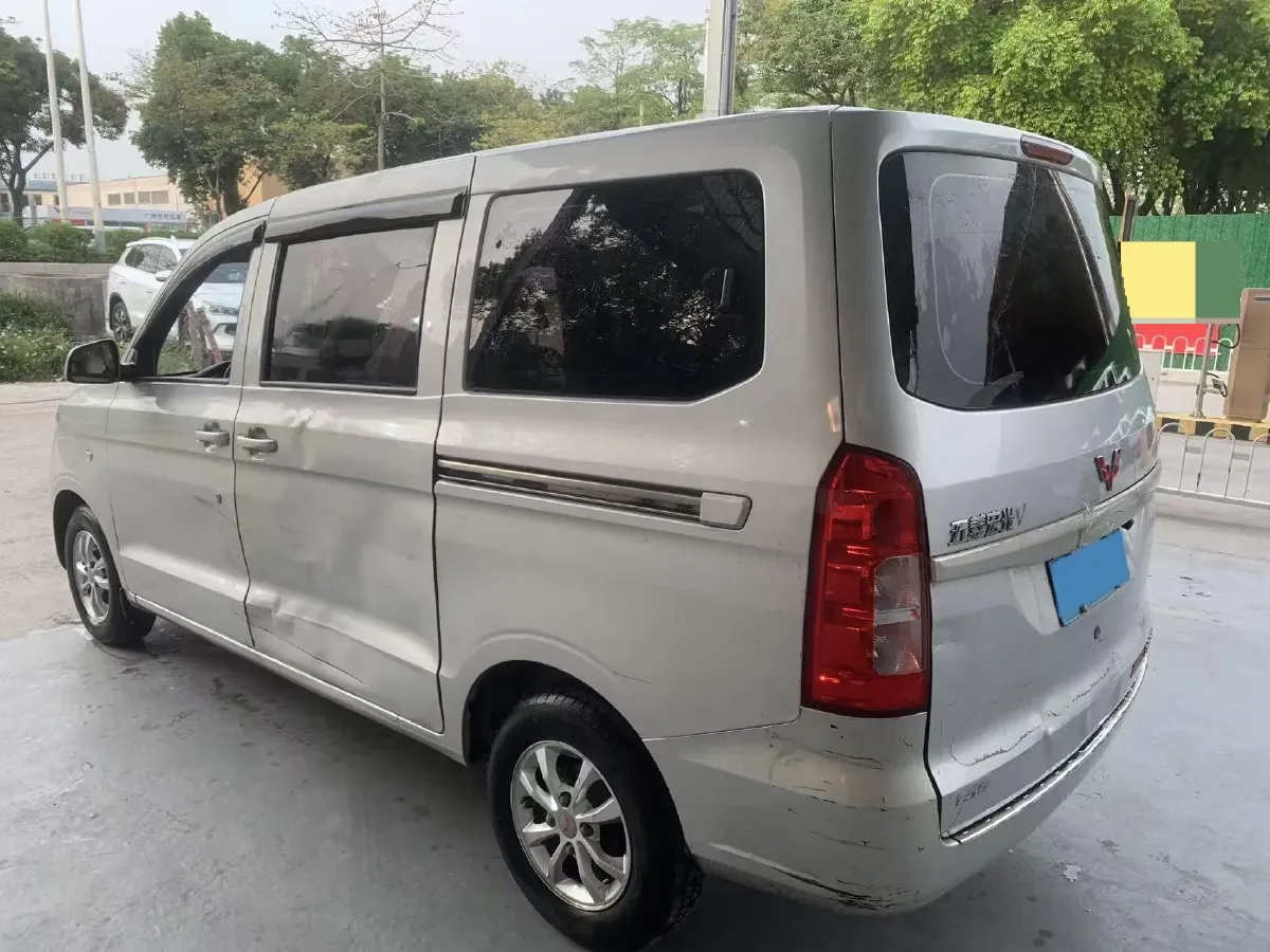 2019 WuLing HongGuang V 1.5L 99HP L4 6MT,autocango,china used car exporter,china ev exporter,chinese used car exporter,chinese used ev exporter