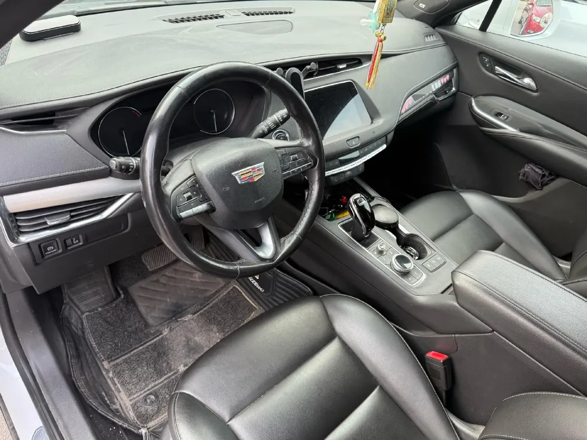 2020 Cadillac XT4 2.0T 241HP L4 9AT,autocango,china used car exporter,china ev exporter,chinese used car exporter,chinese used ev exporter