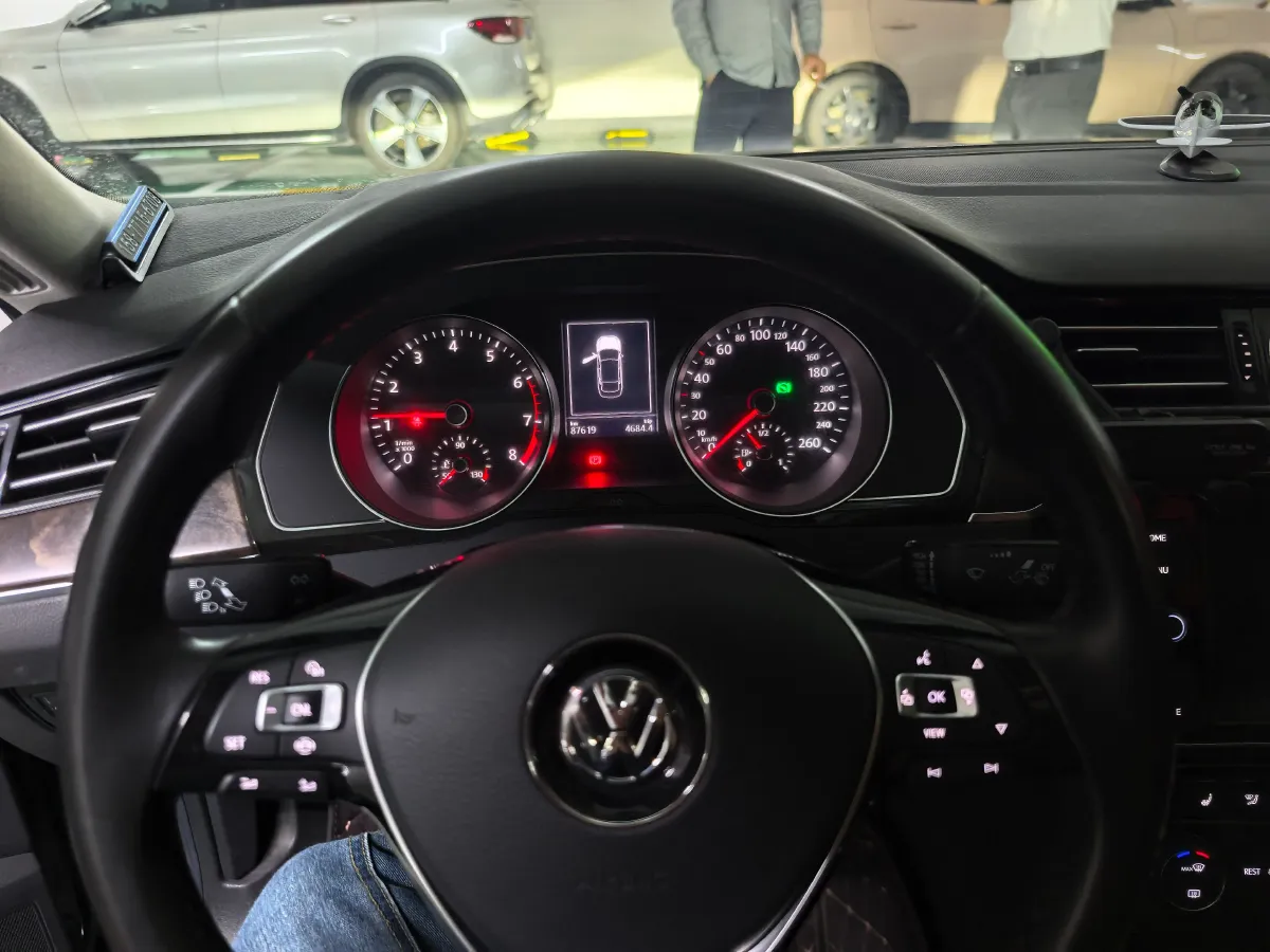 2019 Volkswagen Magotan 2.0T 186HP L4 7DCT,autocango,china used car exporter,china ev exporter,chinese used car exporter,chinese used ev exporter