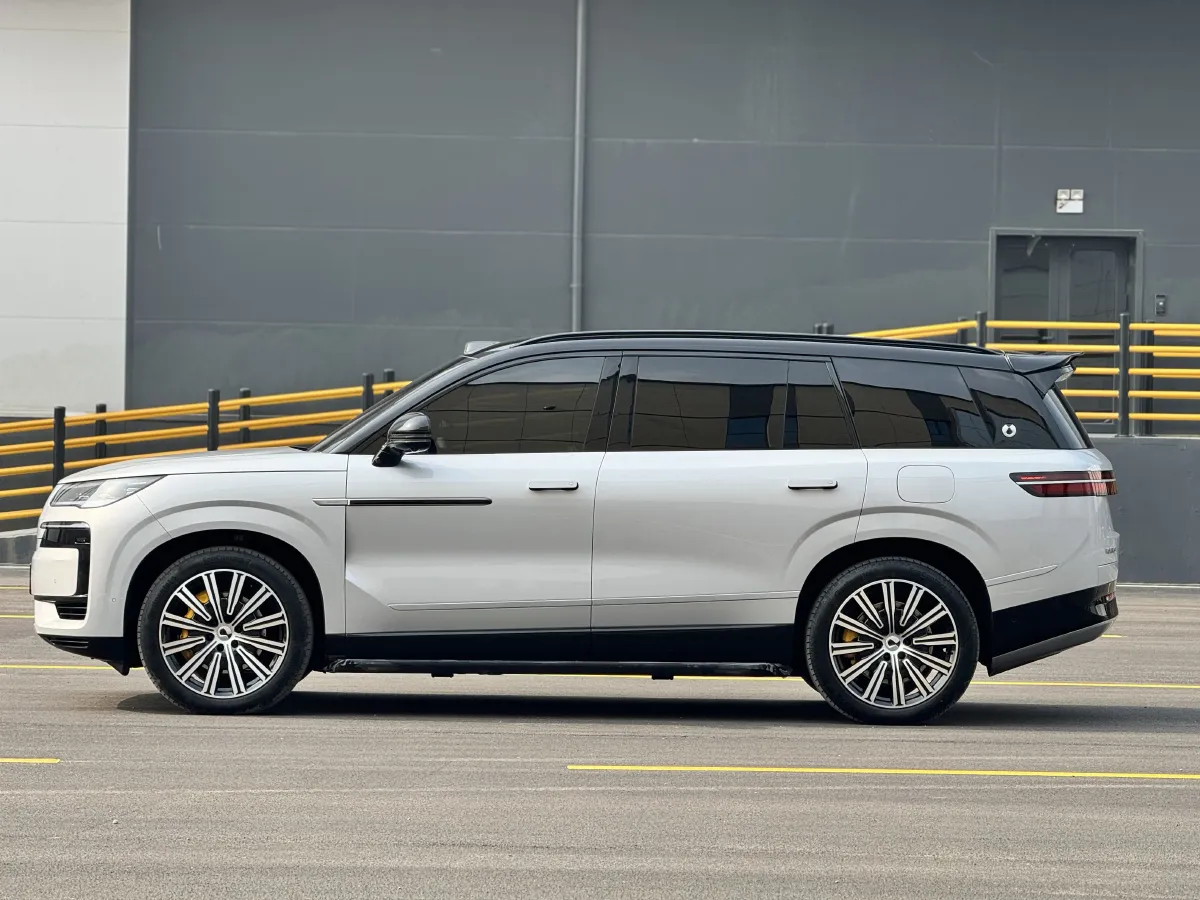 2025 Denza DenzaN9 2.0T 207HP L4 E-CVT PHEV,autocango,china used car exporter,china ev exporter,chinese used car exporter,chinese used ev exporter