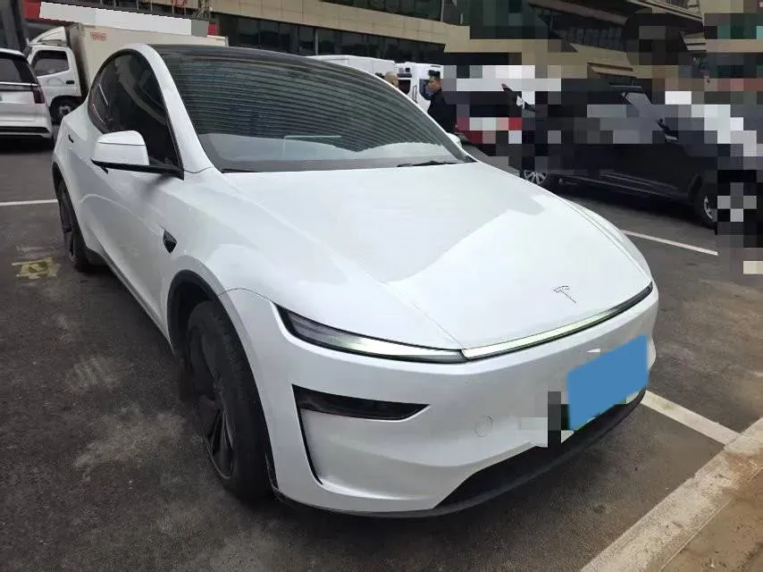 2025 Tesla Model Y BEV 62.5KWH,autocango,china used car exporter,china ev exporter,chinese used car exporter,chinese used ev exporter