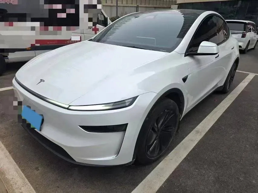 2025 Tesla Model Y BEV 62.5KWH,autocango,china used car exporter,china ev exporter,chinese used car exporter,chinese used ev exporter