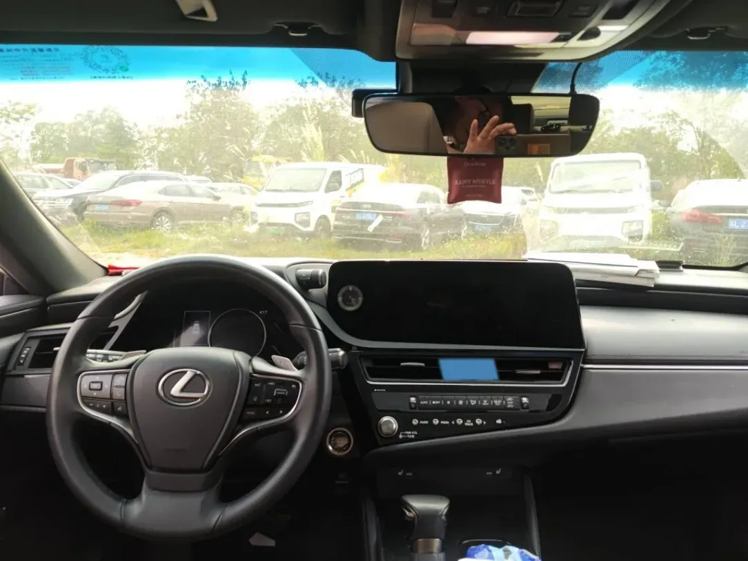 2023 Lexus ES 2.0L 173HP L4 CVT,autocango,china used car exporter,china ev exporter,chinese used car exporter,chinese used ev exporter