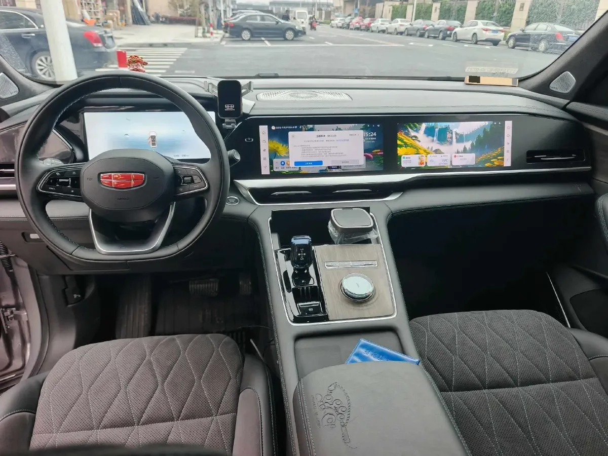 2025 Geely Monjaro 2.0T 238HP L4 8AT,autocango,china used car exporter,china ev exporter,chinese used car exporter,chinese used ev exporter