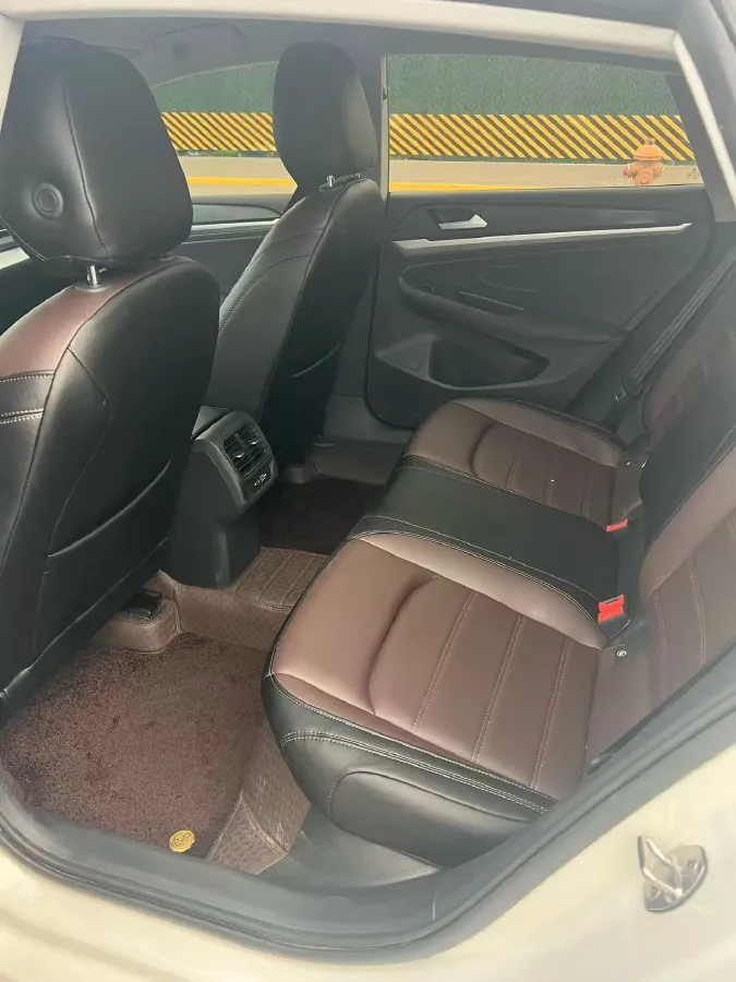 2022 Jetour DASHING i-DM 1.5T 156HP L4 3DHT PHEV 19.27KWH,autocango,china used car exporter,china ev exporter,chinese used car exporter,chinese used ev exporter